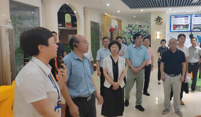 索求无限可能  同谋发展大计——记民建江西省委会来岳阳1066vip威尼斯(中国)有限公司-官方网站调研！